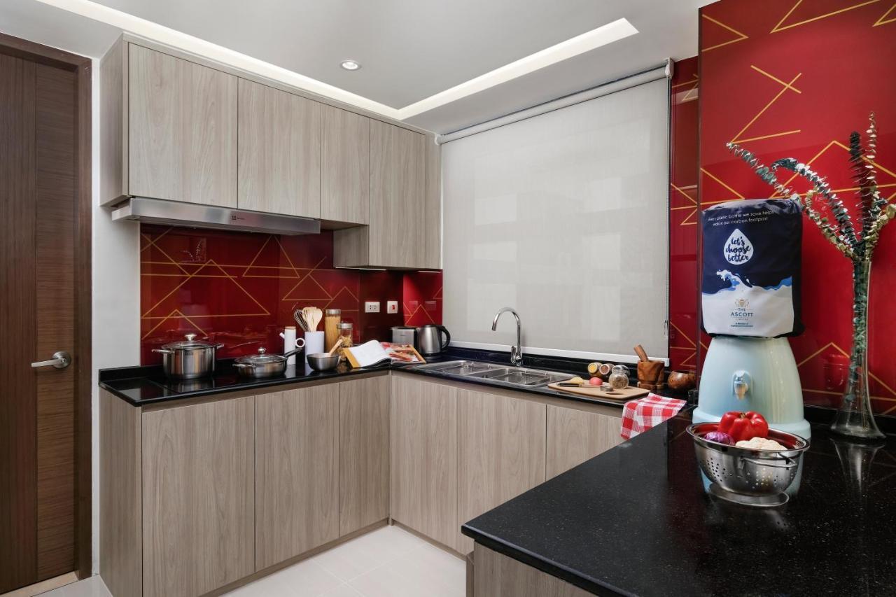 Somerset Central Salcedo Makati Макати Экстерьер фото
