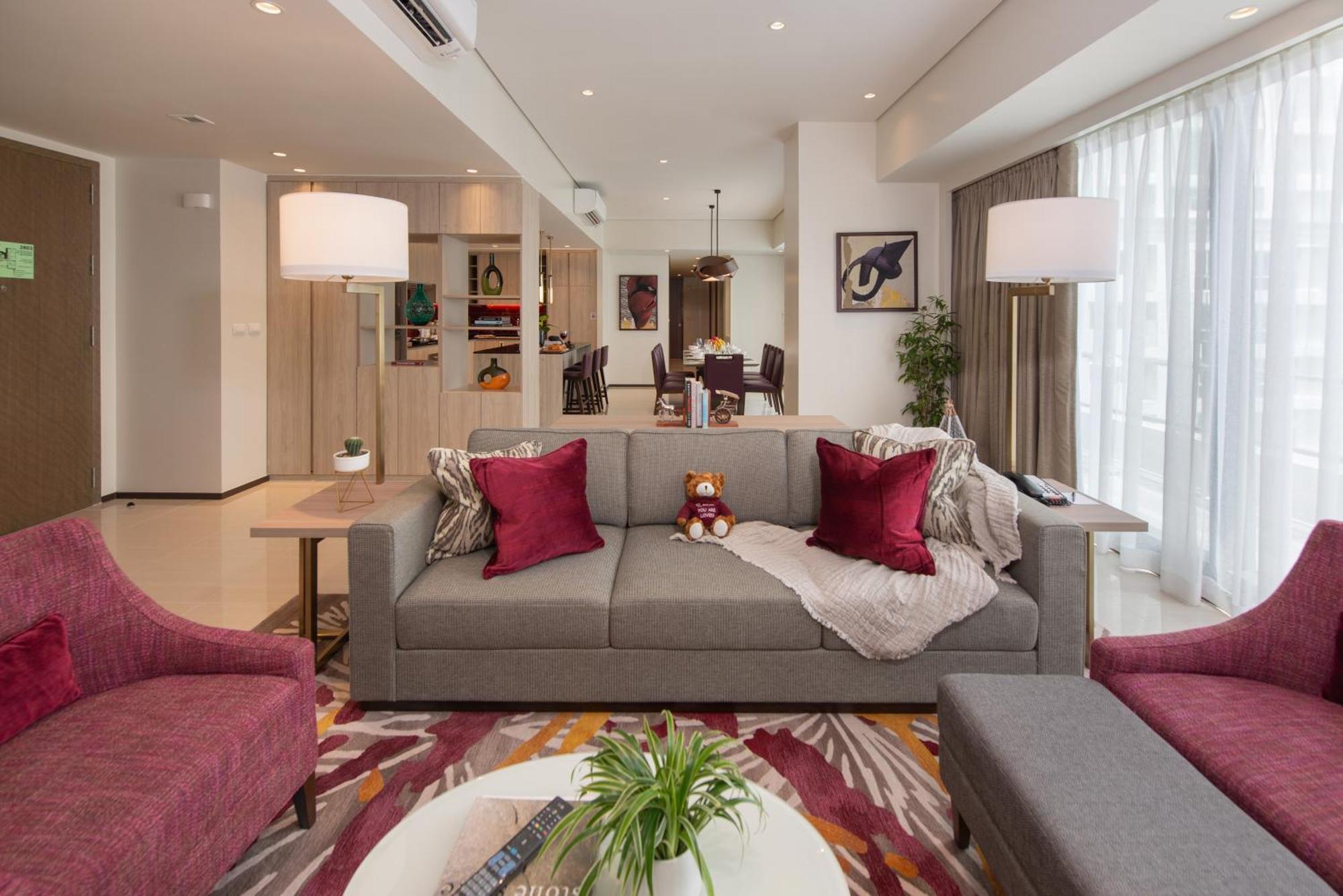 Somerset Central Salcedo Makati Макати Экстерьер фото