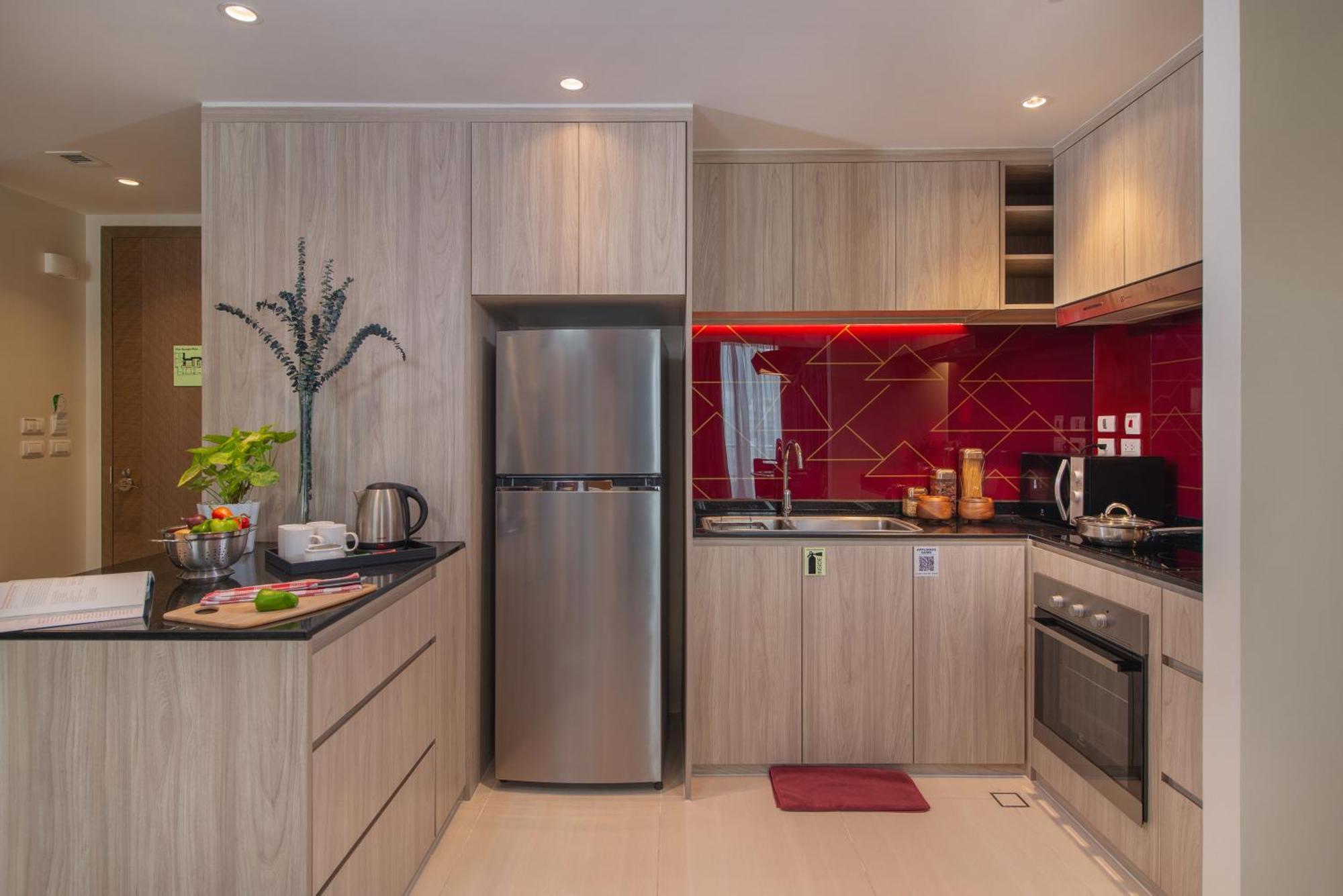 Somerset Central Salcedo Makati Макати Экстерьер фото