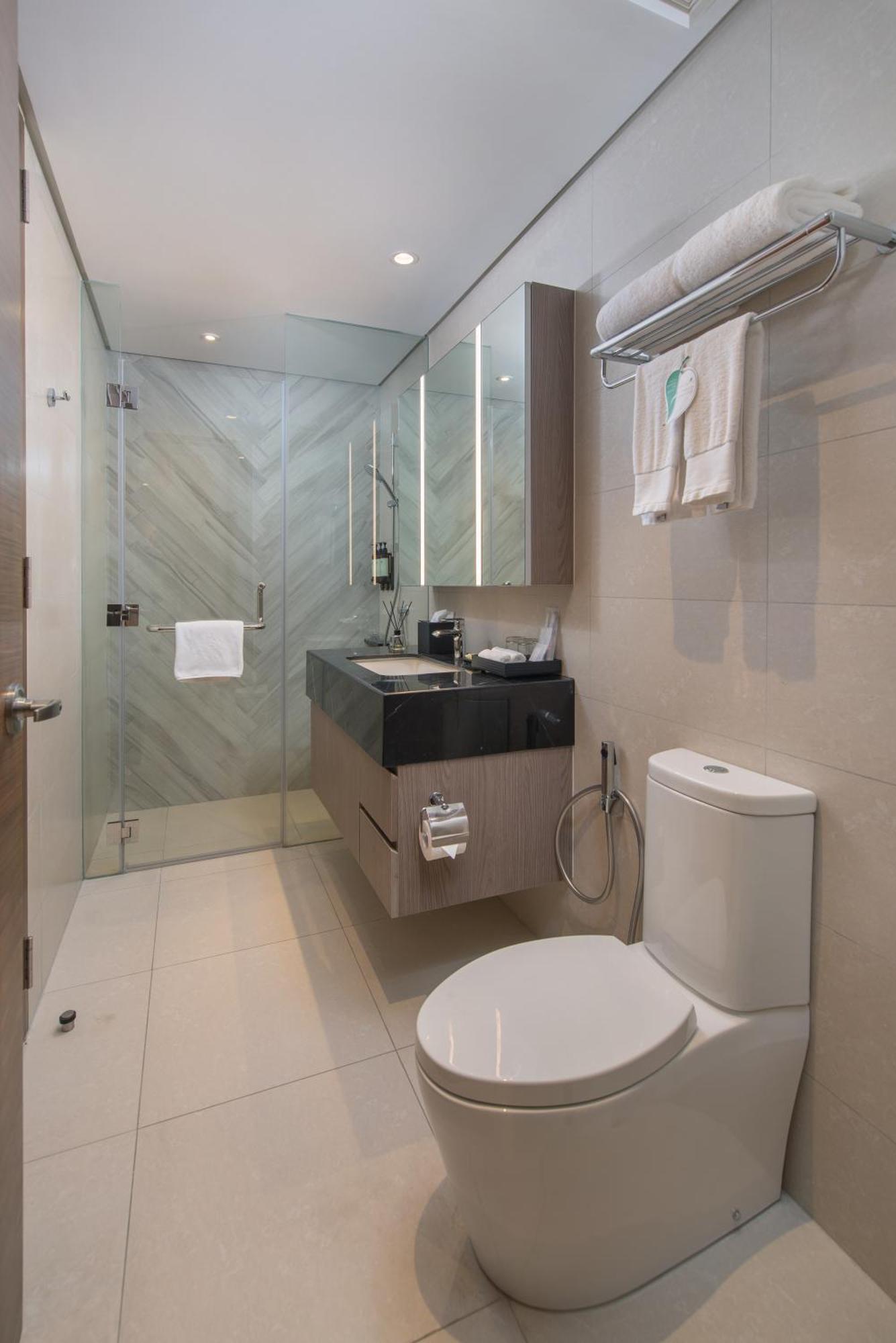 Somerset Central Salcedo Makati Макати Экстерьер фото