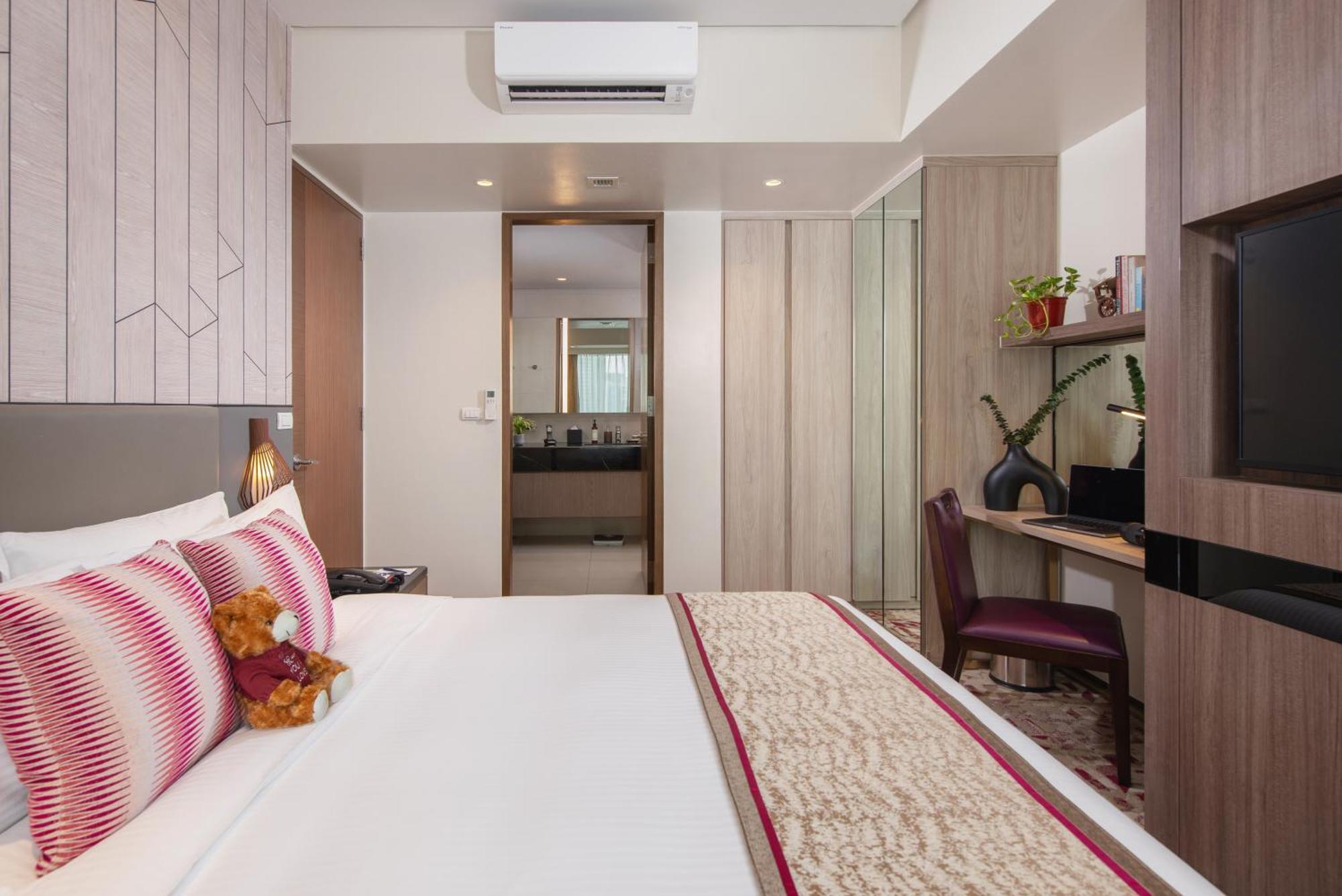 Somerset Central Salcedo Makati Макати Экстерьер фото